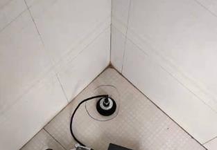 民乐卫生间漏水维修之 loft 夹层储藏室毗邻暗管渗水哪家好，推荐诚匠小爱修缮